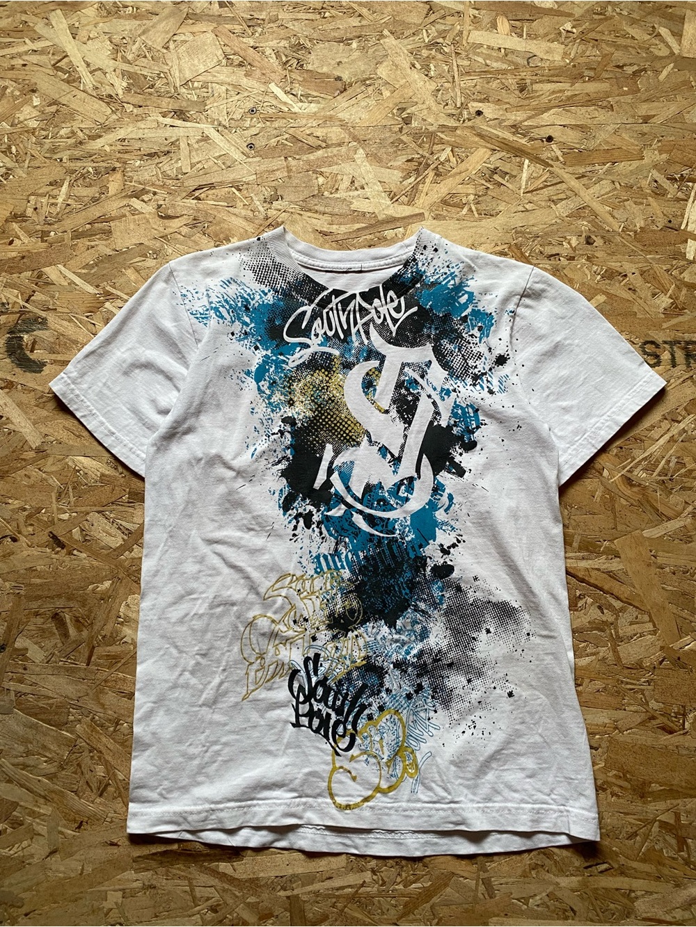 Men's Y2K Southpole White Short-Sleeve Graphic Tee with Blue & Black Splash